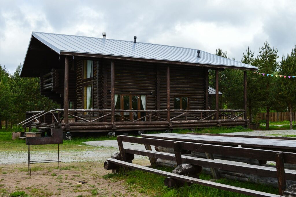brown wooden cabin