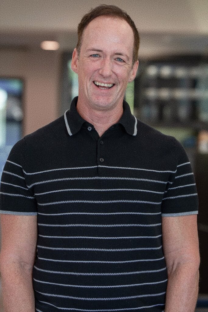 Hollywood Hills, CA, USA, April 2026: Presence News publishes Shane V 25 years in business in his industry & working together with Colori Salon in his career.