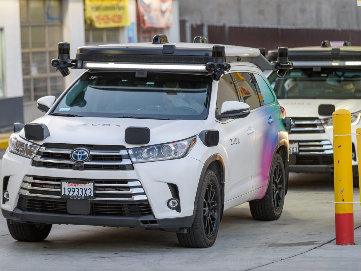 Amazon Enters the Robotaxi Race Against Waymo With Zoox as Autonomous Fleet Expands